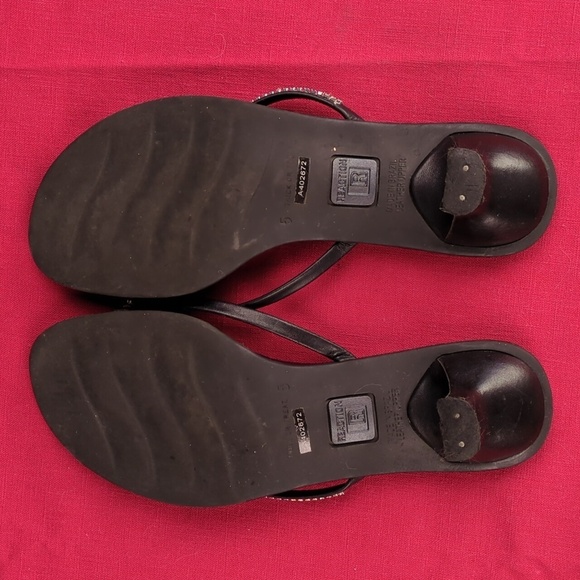 Kenneth Cole Reaction "Trick or Treat" Minimalist Sandals with Bling - Picture 5 of 11